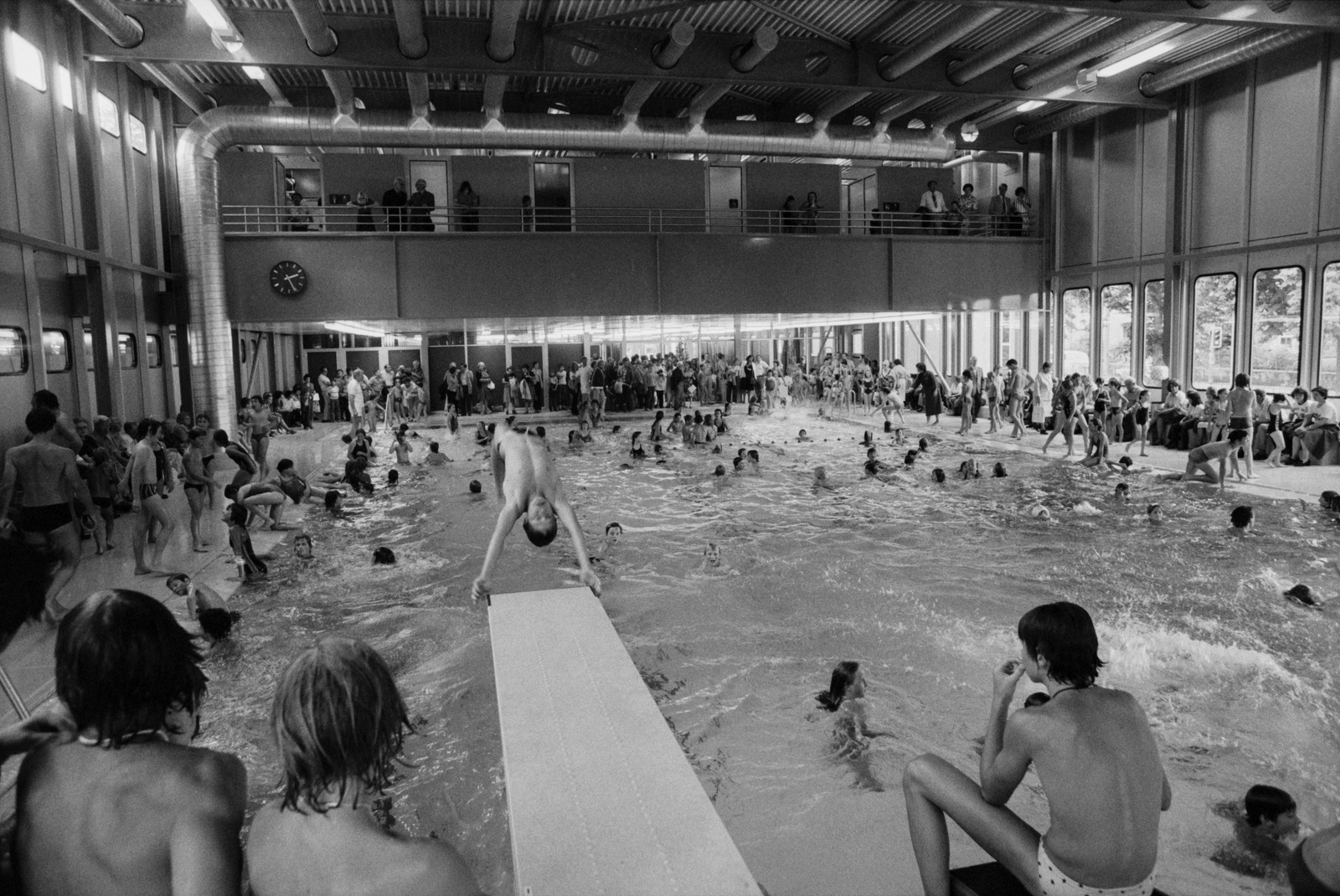 Zürich-Höngg, Eröffnung Hallenbad 