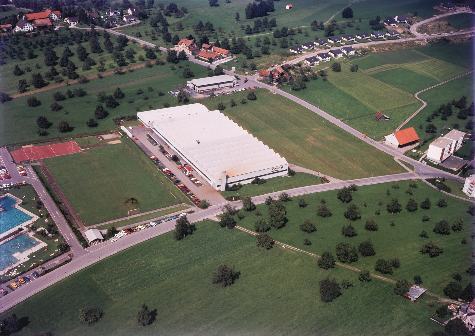 Wittenbach, Spühl AG, Hersteller von Maschinen für die Produktion von Matratzenfedern und Stahlfedern