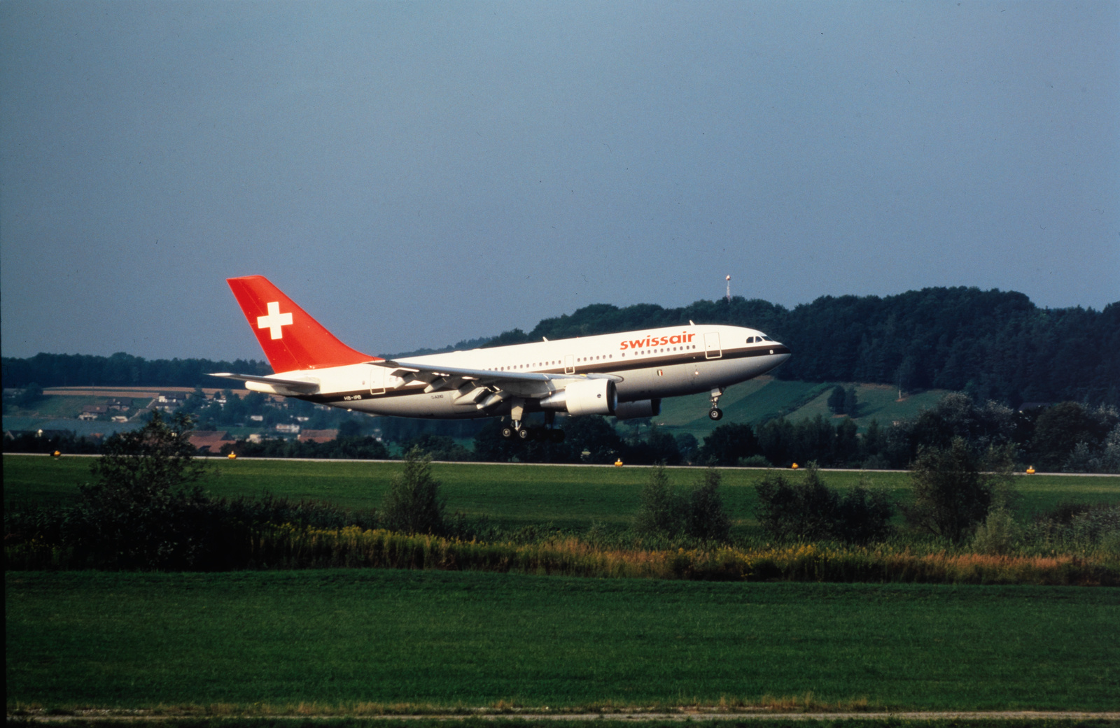 Airbus A310-221, HB-IPB 