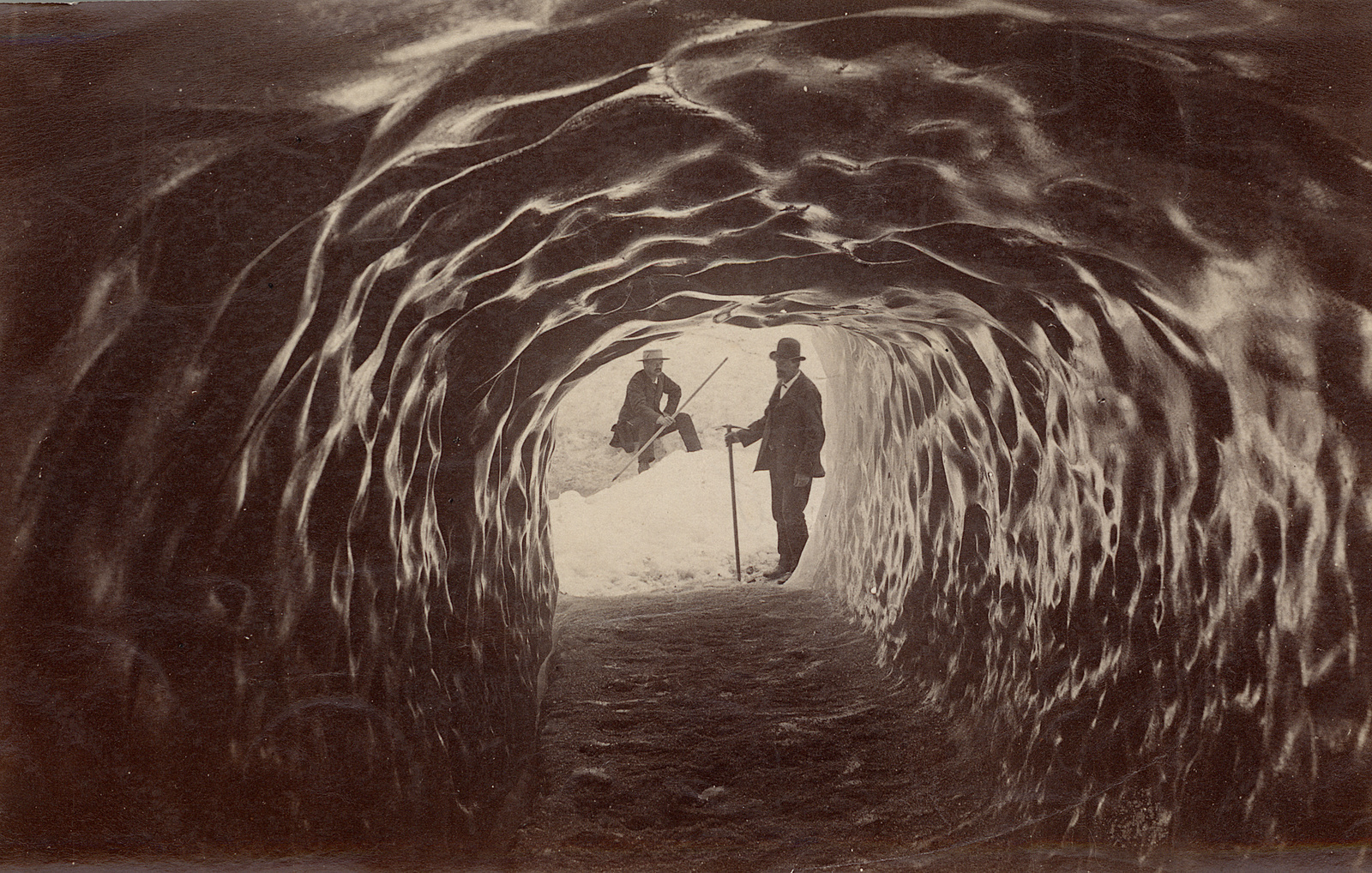 Grotte de glace au glacier des Bossons