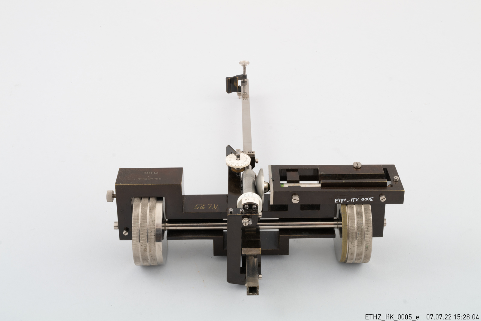 Kugelrollplanimeter, G. Coradi