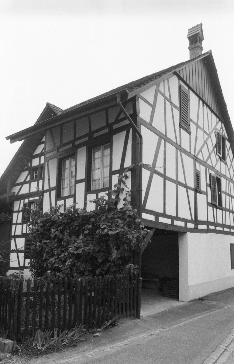 Kleinandelfingen, Kanzleistrasse 1, N- und E-Seite