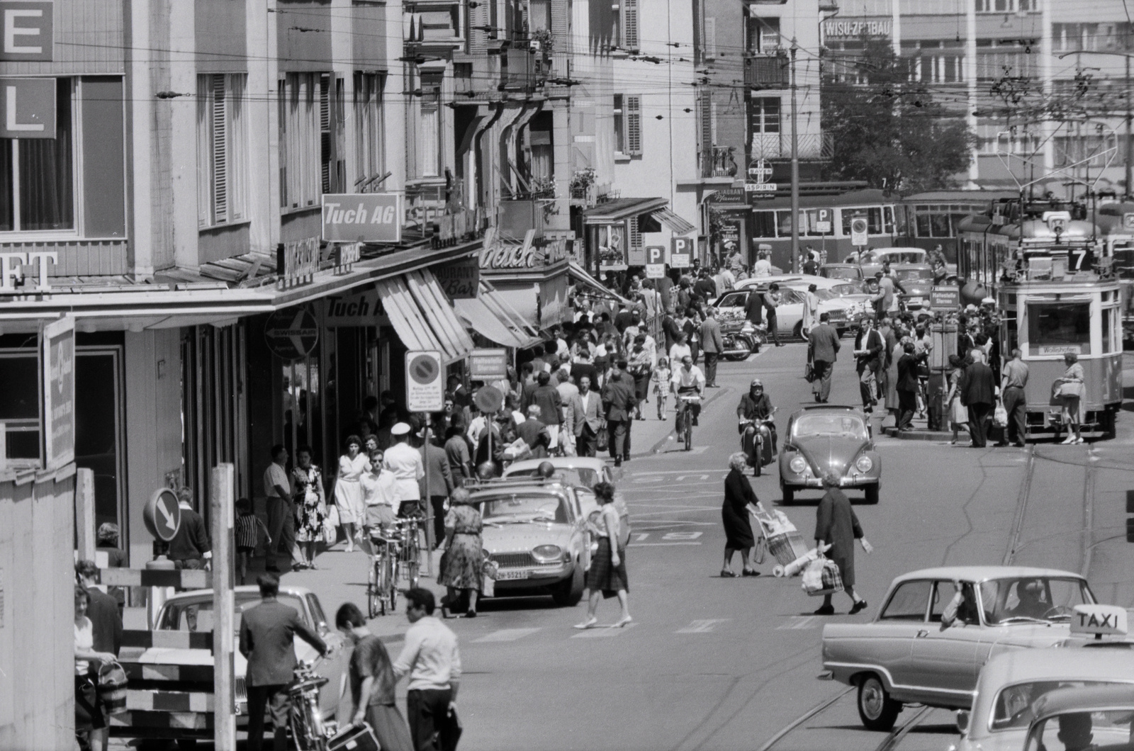 Zürich-Oerlikon, Schaffhauserstrasse, Sternen Oerlikon