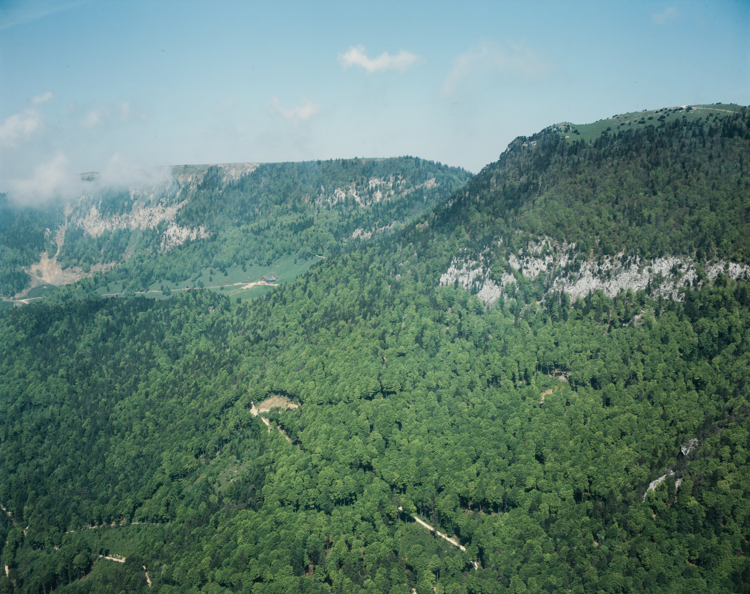 Selzach, Lommiswil, Hasenmatt, Blick nach Nordwesten (NW). Oben v. l.: Stallflue, Schauenburg, Hasenmatt