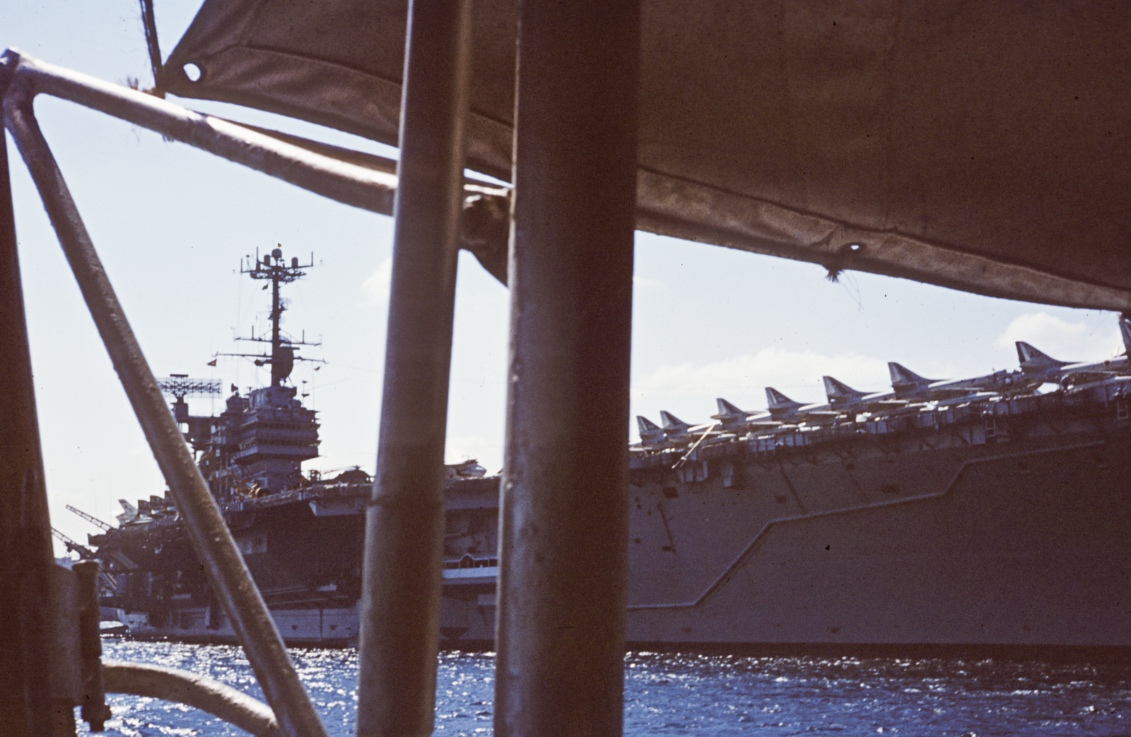 Istanbul, Flugzeugträger USS Independence (CVA-62)