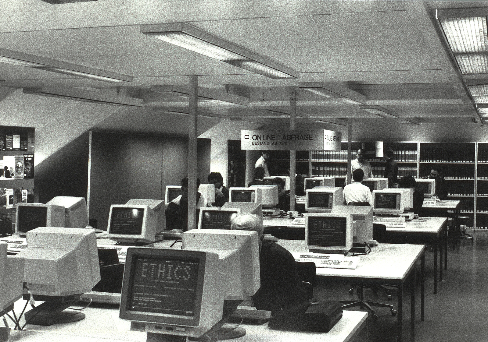 Zürich, ETH Zürich, Hauptgebäude (HG), Hauptbibliothek, Katalogsaal, ETHICS Online-Abfrage