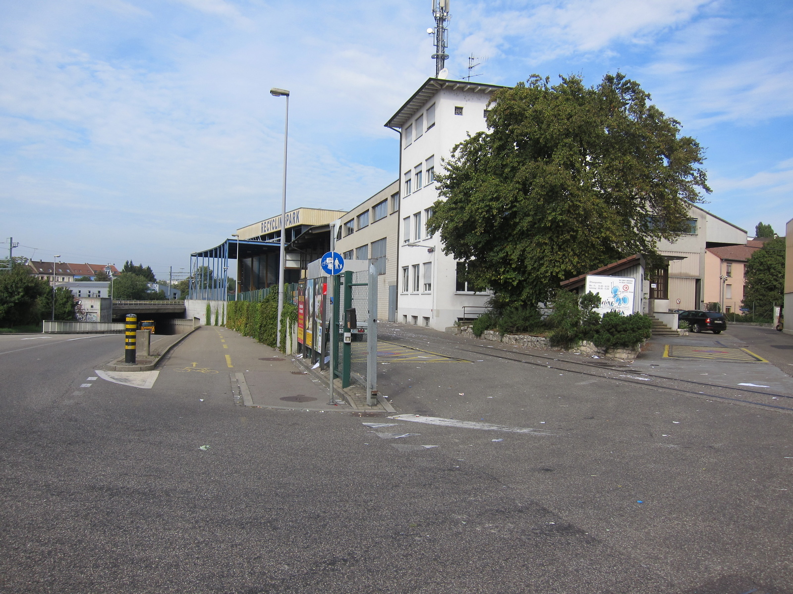 Basel, St. Johann, Schlachthofstrasse, Altwaren und Rycling Lottner AG