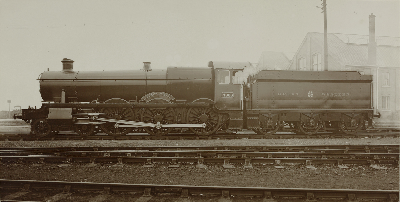 Great Western Railway (GWR) Hall class, 4986