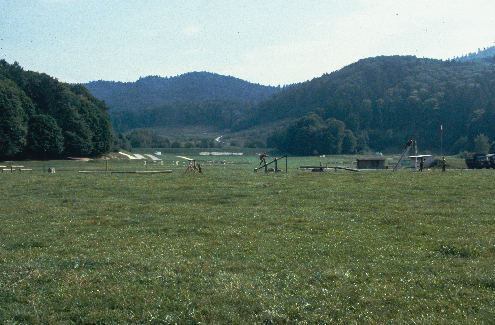 Moosseedorf, Eidgenössischer Waffenplatz Sand-Schönbühl, Hindernisparcours, Schiessgelände, Blick nach Südosten (SE)
