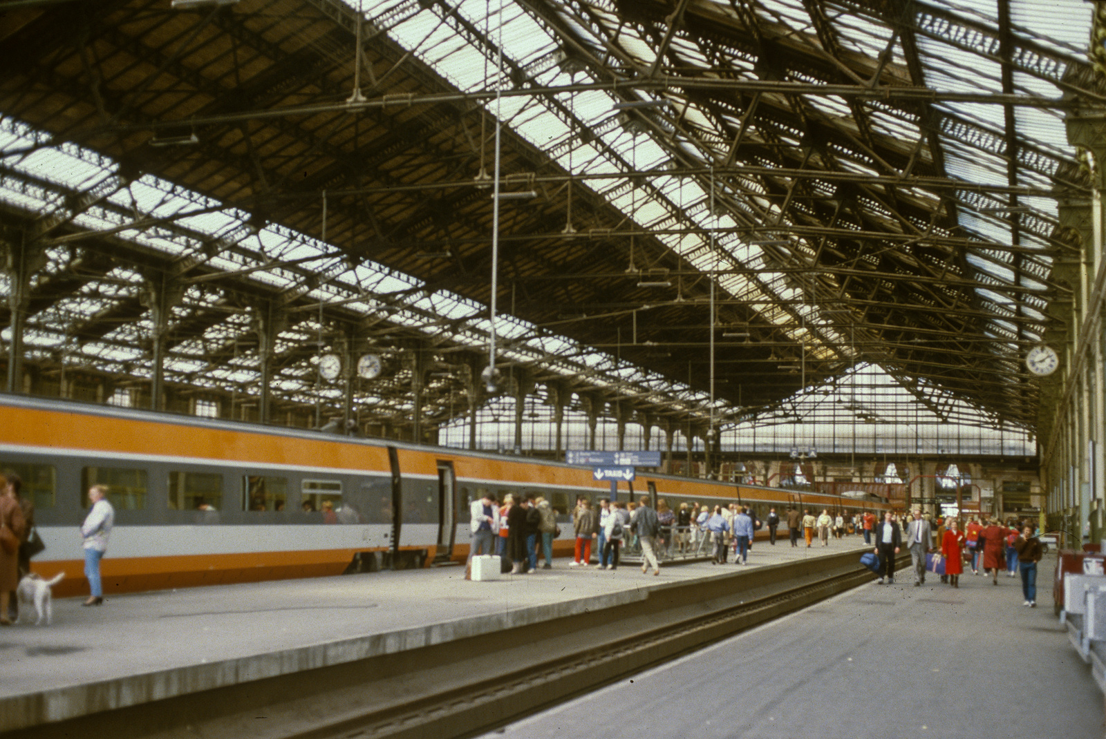 Paris, Gare de Lyon mit TGV von 1978ff.