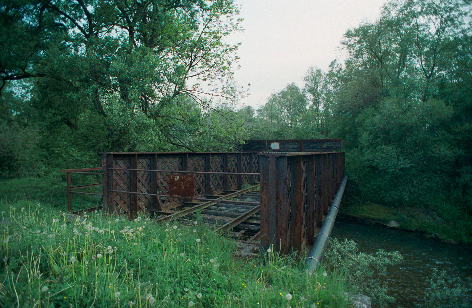 Courroux, Delémont, Rondez, Eisenbahnbrücke über die Birs, Blick nach Südwesten (SW)