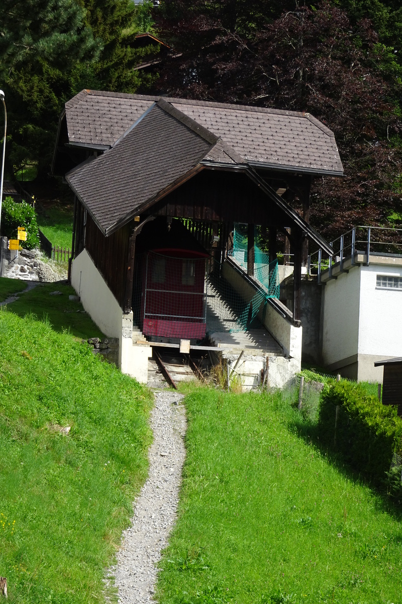Engelberg, ehem. Standseilbahn zum Hotel Terrace, heute Tunnel und Lift