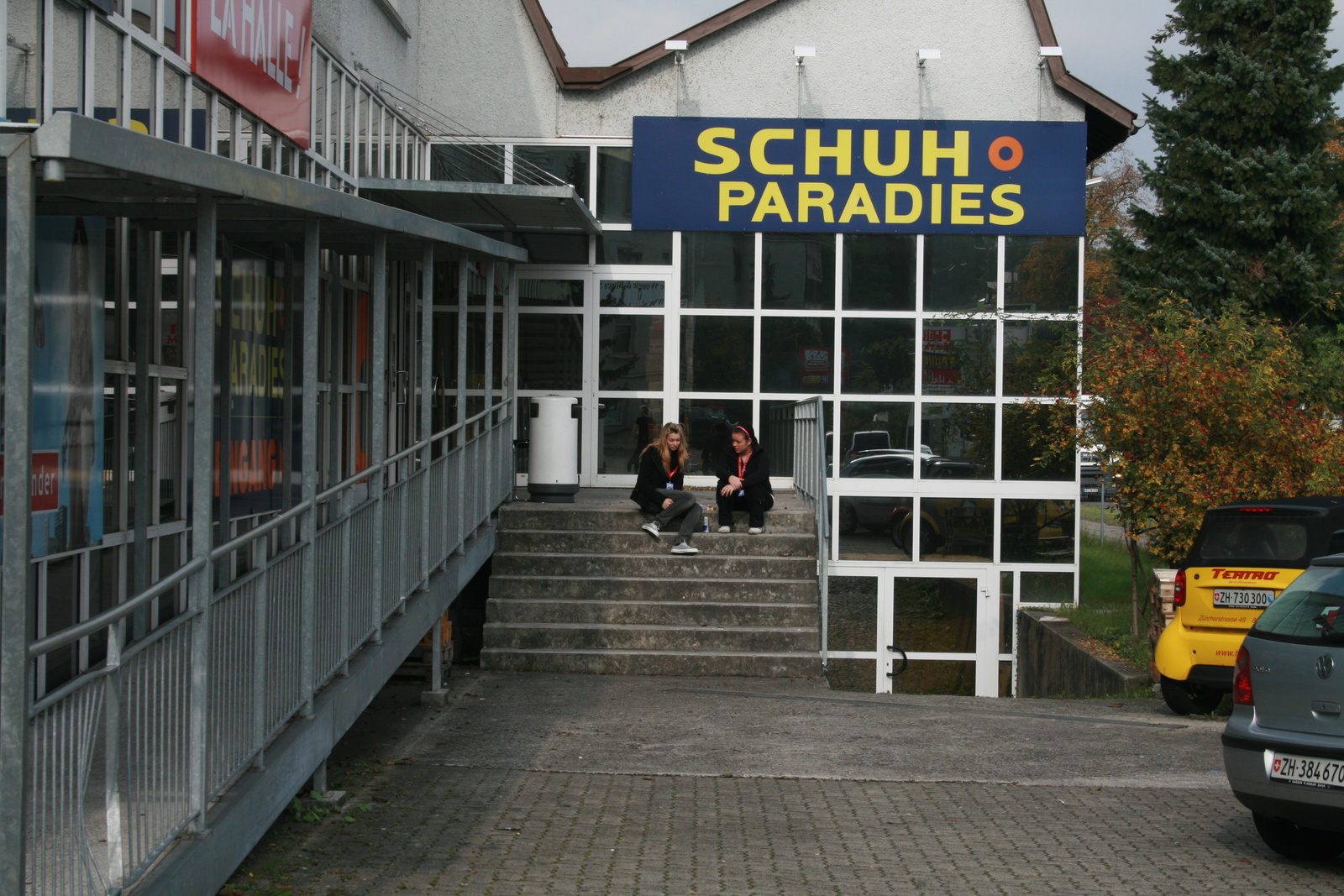 Wetzikon, Bertschikerstrasse, ehem. Strumpffabik IDeWe, neueres Fabrikgebäude