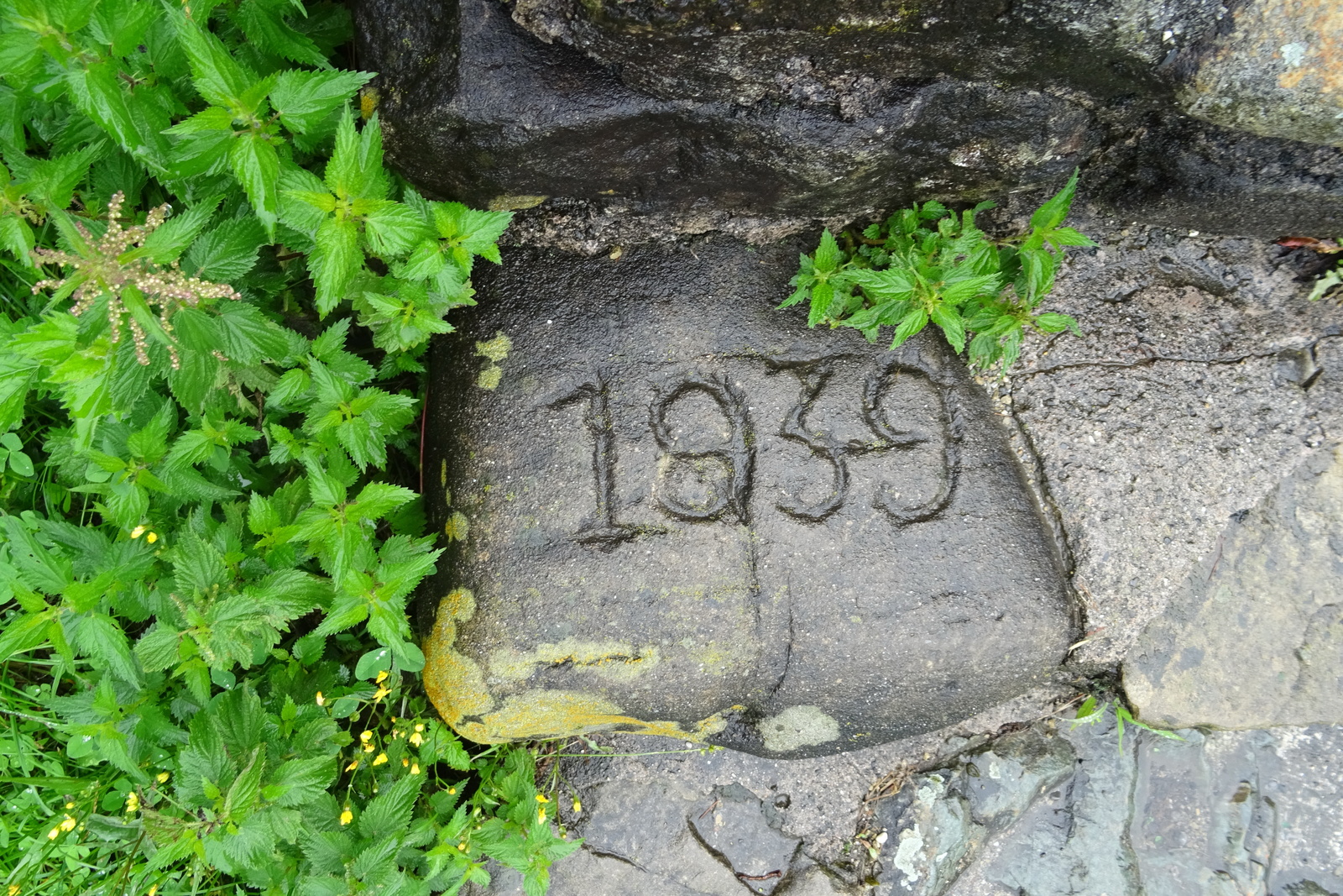 Küssnacht am Rigi, Seebodenstrasse, Knochenstampfe mit Wasserrad und Weiher