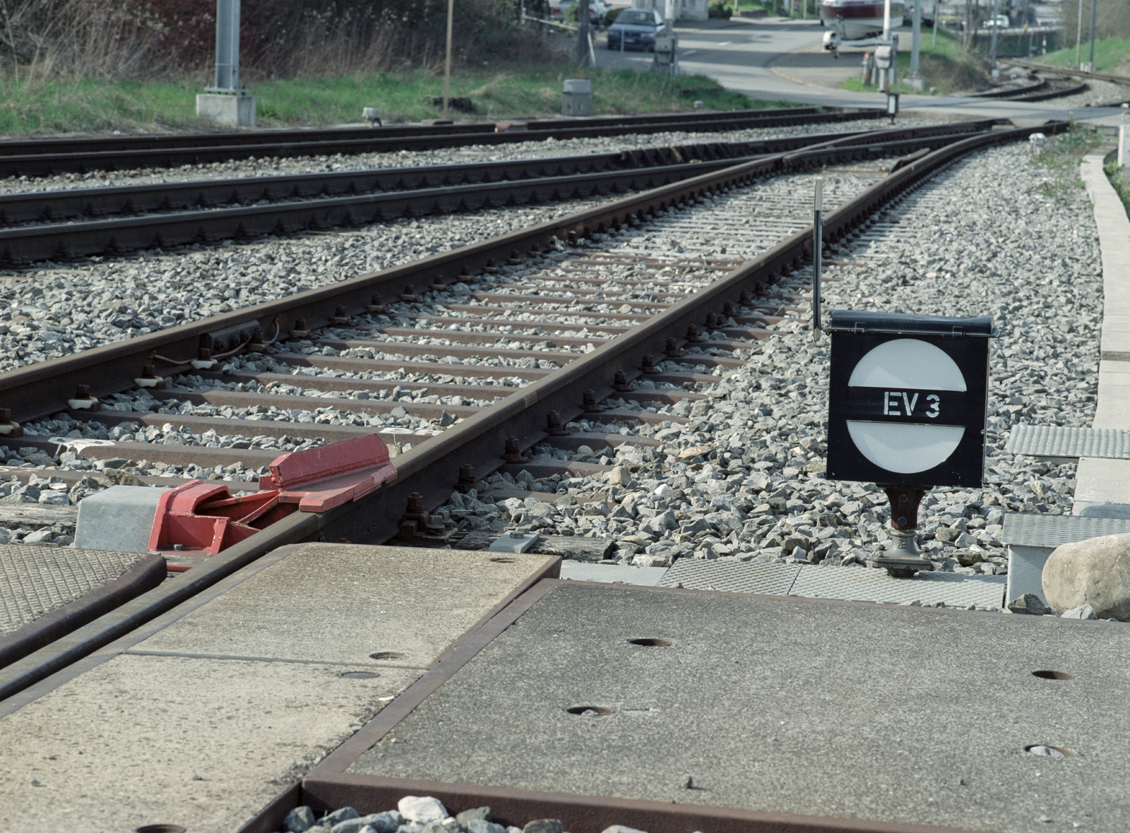 Illnau, Sperrsignal mit Entgleisungsvorrichtung (EV) im Bahnhof Illnau (Gleis 1 - Landi-Gleis)