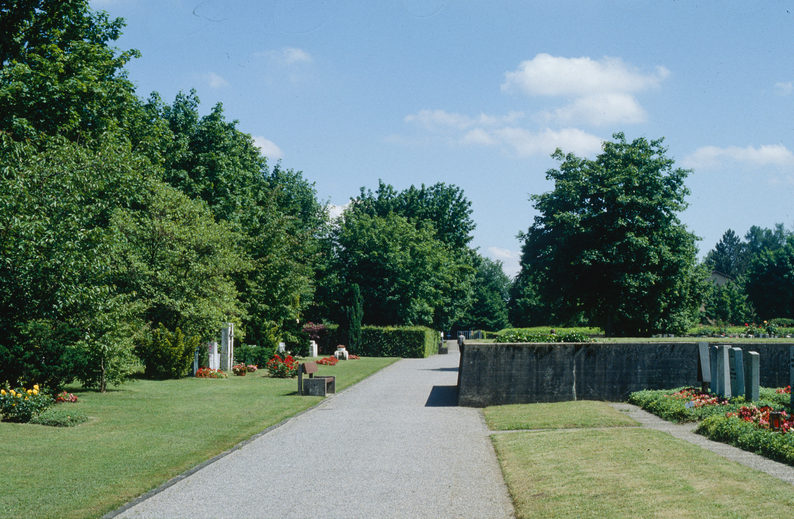 Zürich-Altstetten, Friedhofstrasse 94, Friedhof Eichbühl