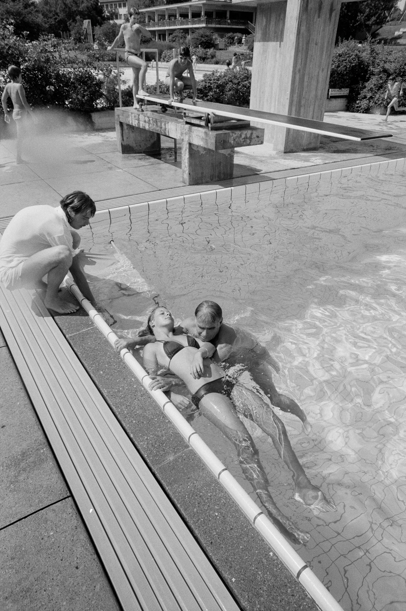 Zürich, Schwimmbad Seebach, Rettungsschwimmen