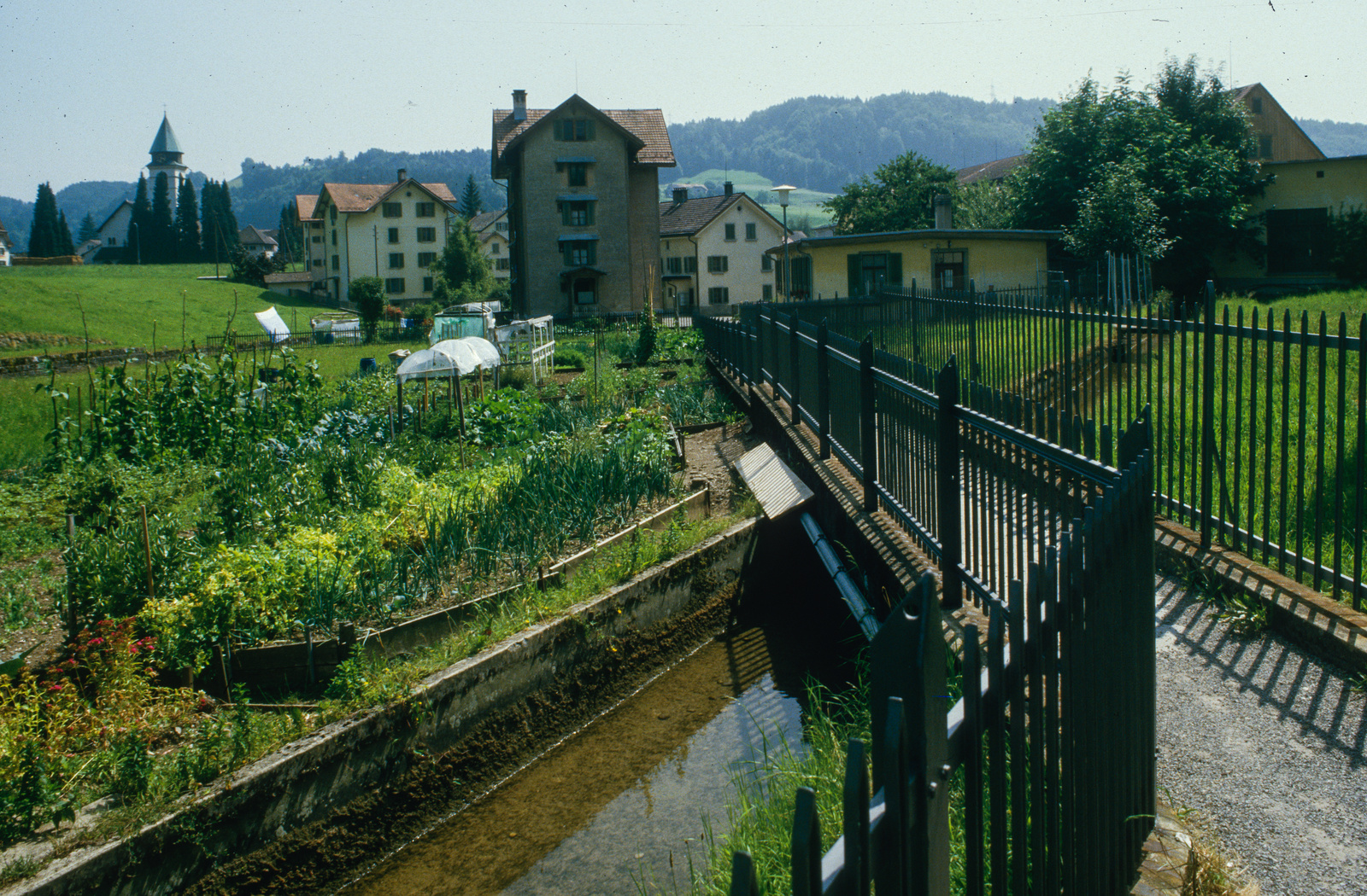 Wald (ZH), Ensembles Honegger Bleiche und Lindenhof mit Arbeitersiedlungen und Kraftwerkanlagen