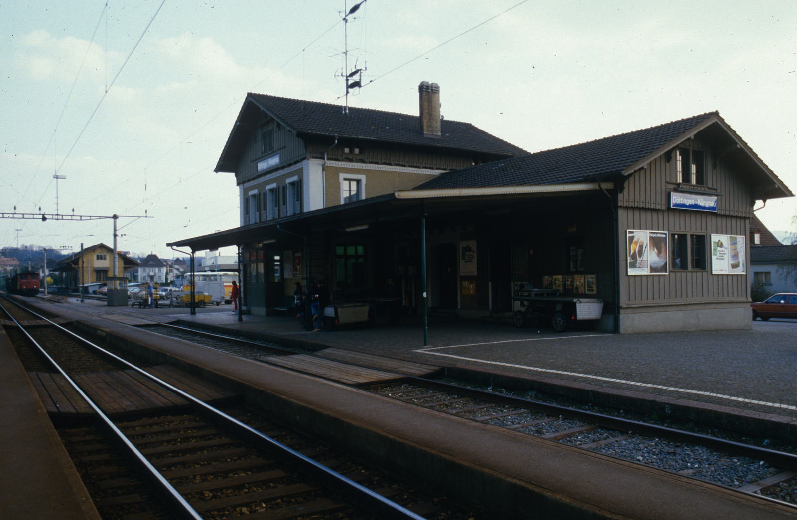 Döttingen-Klingnau (AG), Bahnhof