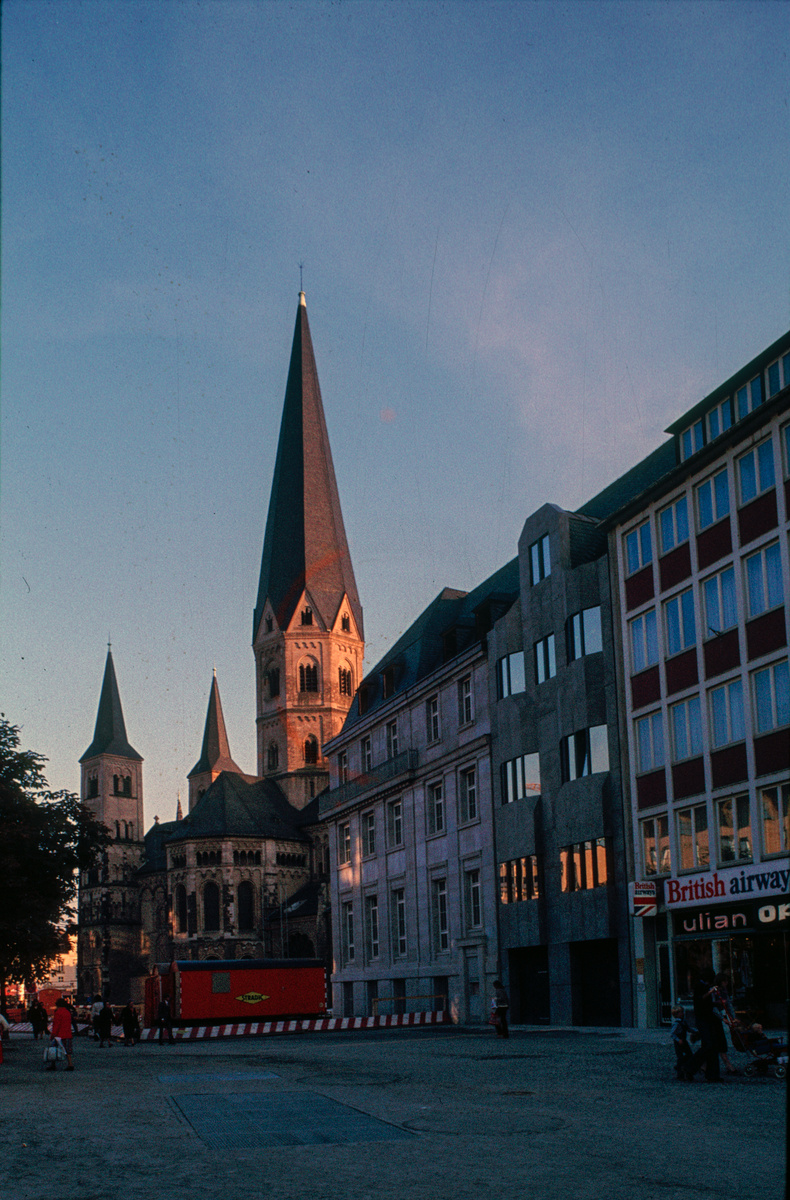 Bonn, Münsterplatz mit Umbau Dresdner Bank