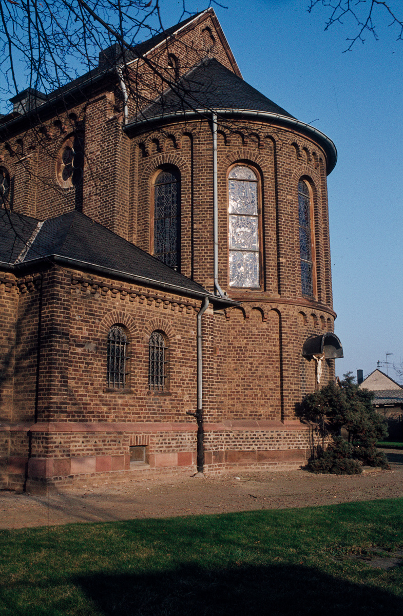 Pulheim-Sinnersdorf, Katholische Kirche