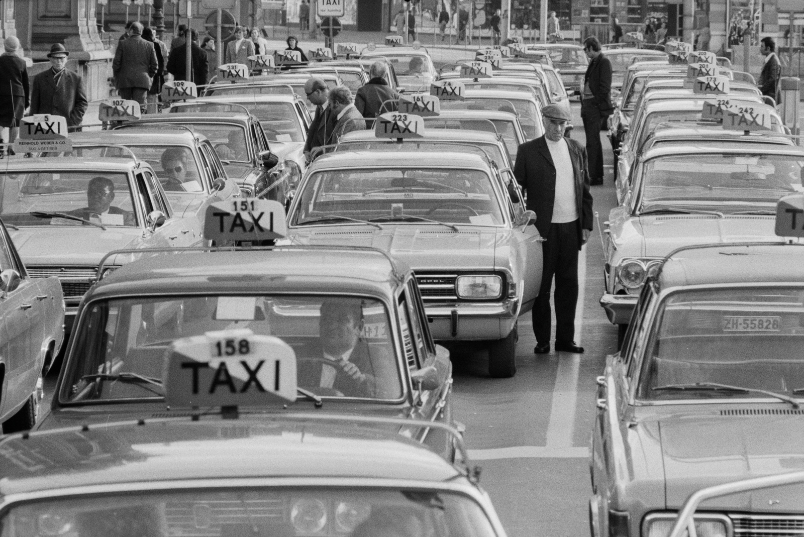 Zürich, Taxistand beim Hauptbahnhof