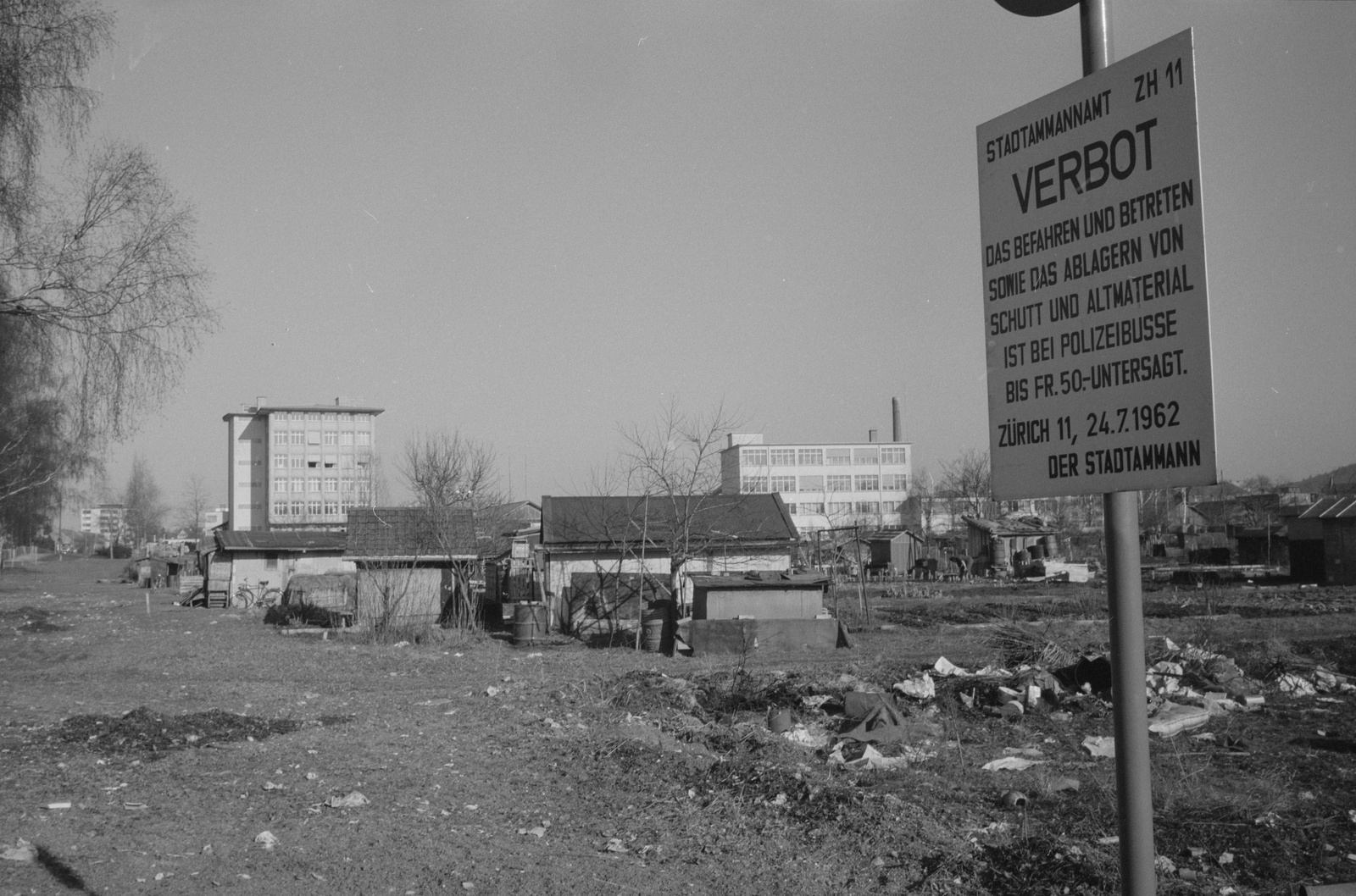 Zürich-Oerlikon, Ecke der heutigen Brown-Boveri-Strasse und Margrit Rainer Strasse, Blick nach Westen (W)