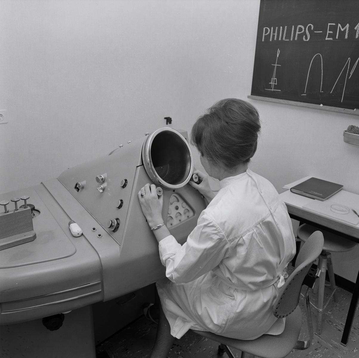 Elektronenmikroskop an der Uni Zürich