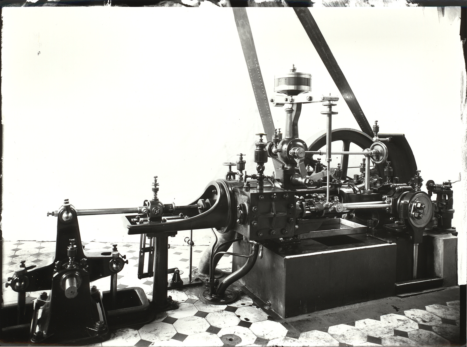 Zürich, ETH Zürich, Altes Maschinenlaboratorium, Maschinensaal, Kalorische Abteilung, Luftpumpenmaschine, Oberflächenkondensator