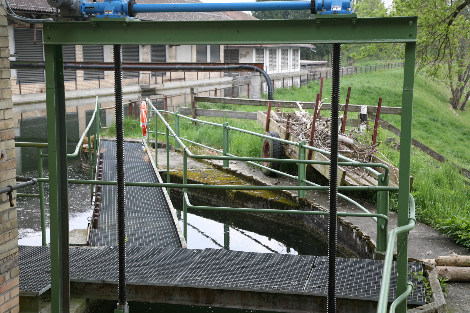 Bürglen (TG), Fabrikkanal und Kraftwerk der Kammgarnspinnerei