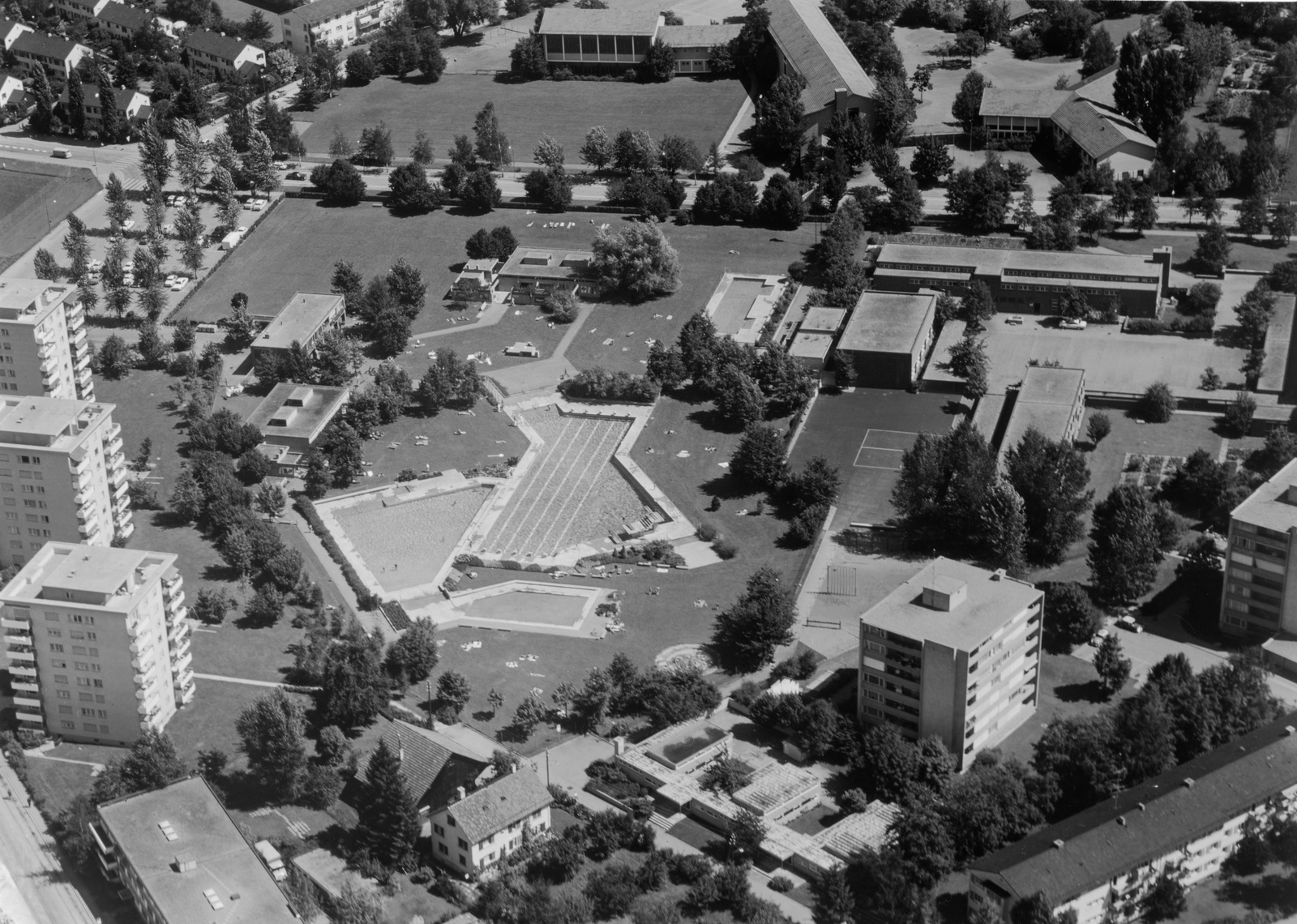 Zürich-Schwamendingen, Freibad Auhof
