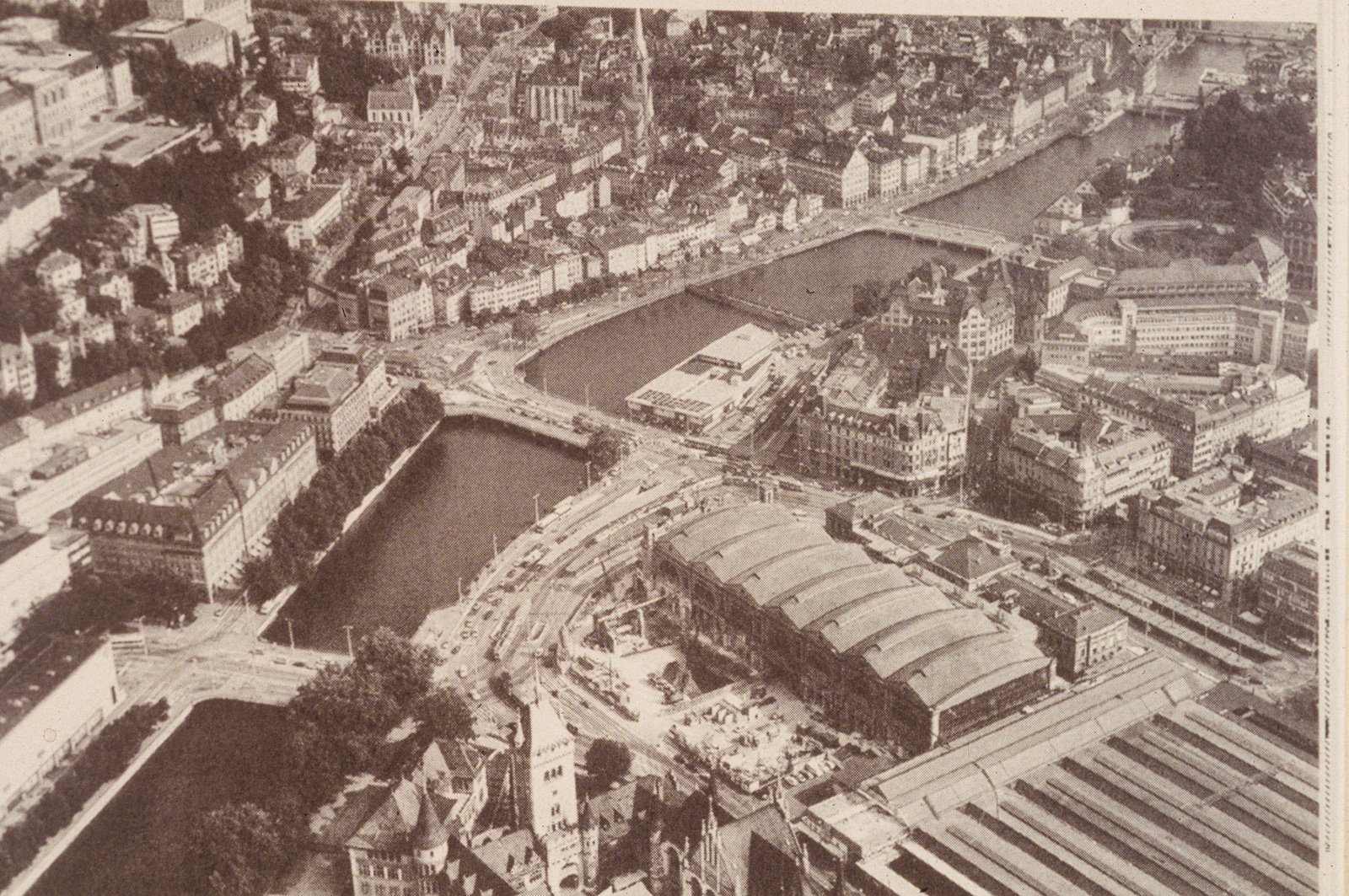 Globus Provisorium, Areal im laufe der Jahrzehnte, Hauptbahnhof, Bahnhofbrücke, Central, Coop, SS94, Limmatquai, Bahhofquai