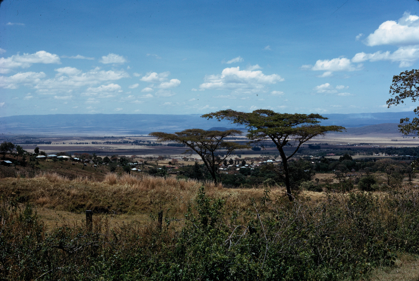 Zentralafrikanischer Graben bei Nakuru, Mau-Escarpment mit Vulkan