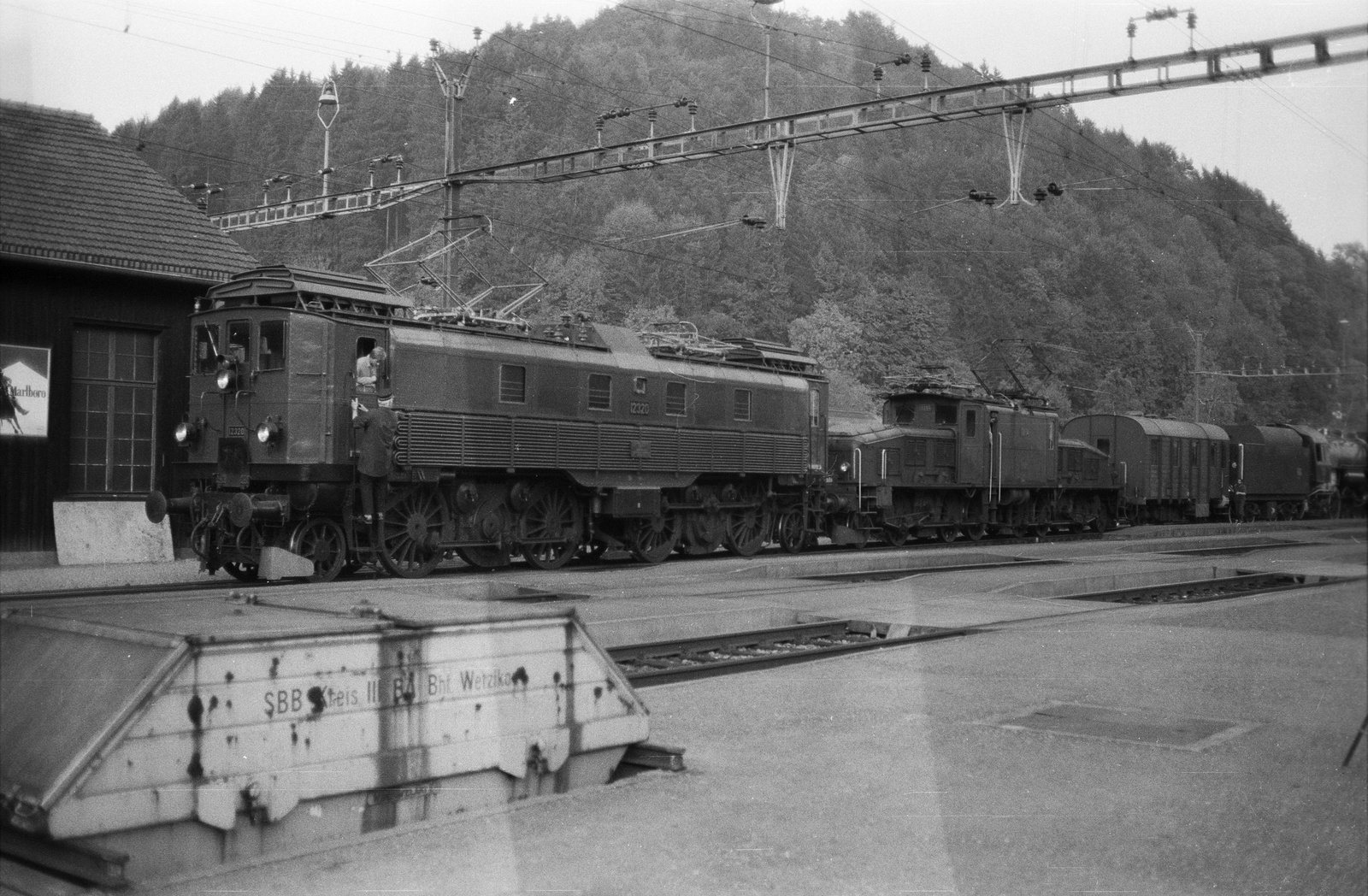 Bauma, Be 4/6 Nr. 12320 mit Be 6/8 II Nr. 13254 und 141 R 
