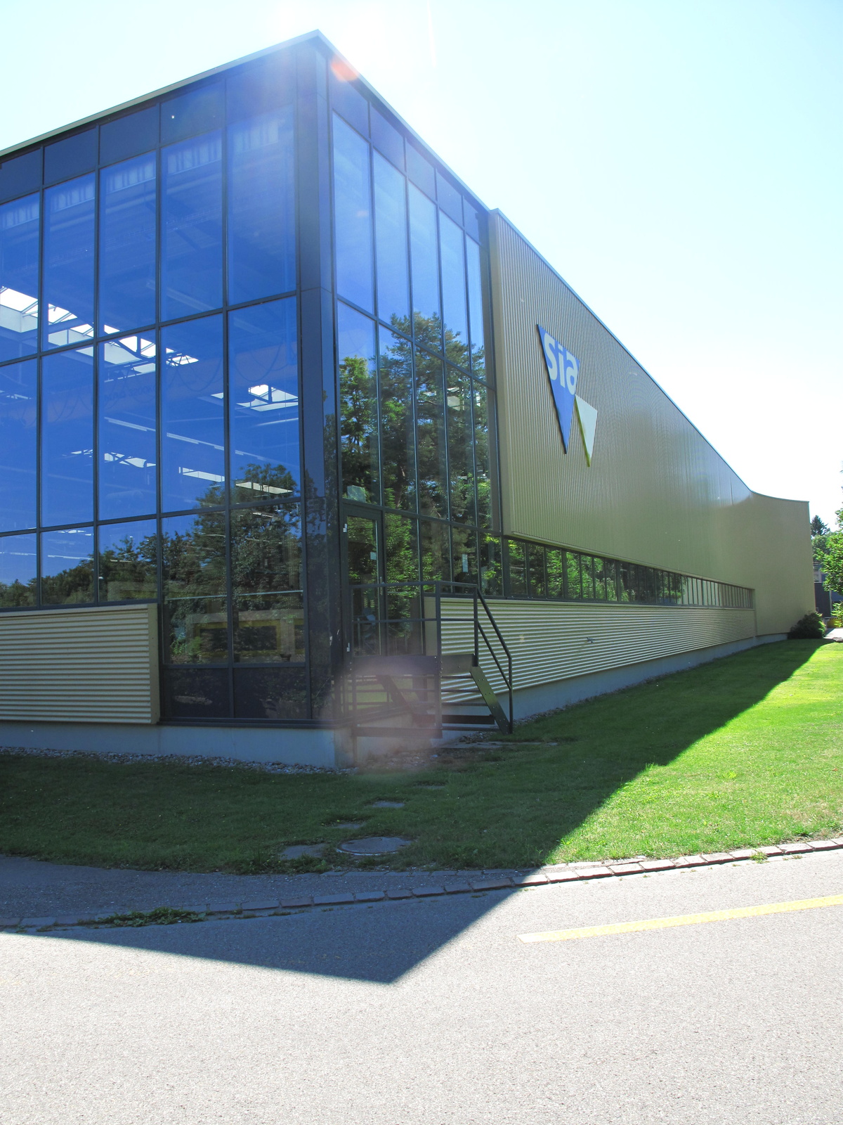 Frauenfeld, Mühlewiesenstrasse, sia Abrasives Industries AG