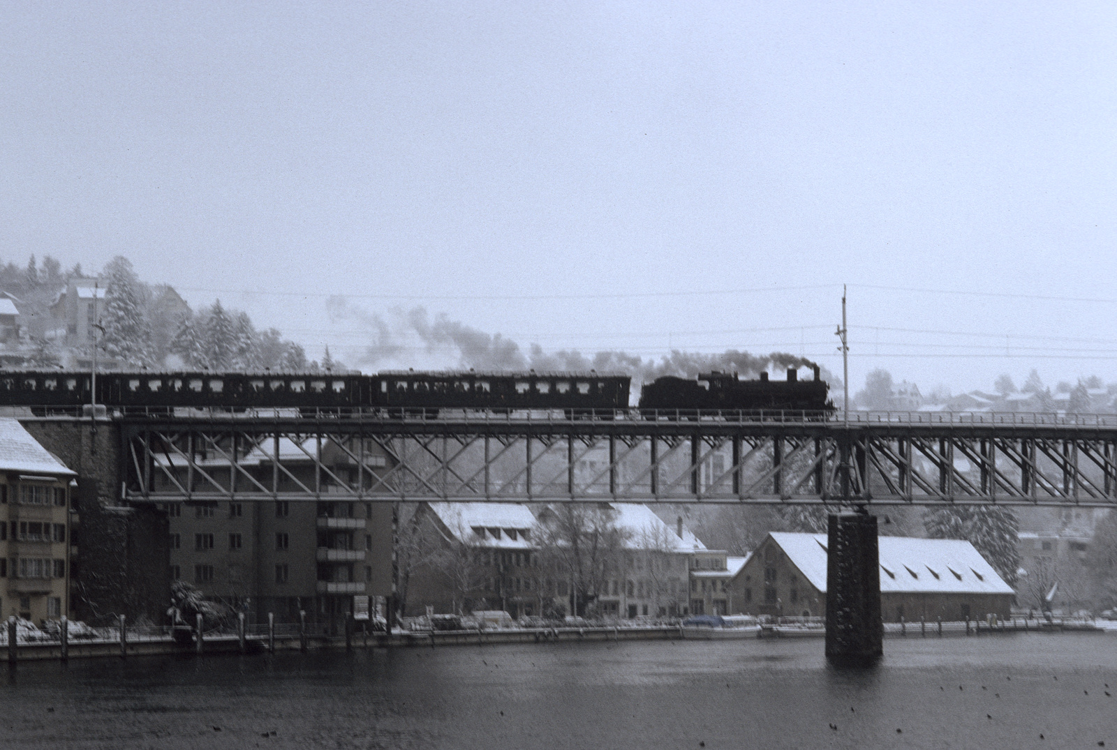 Feuerthalen, Rheinbrücke Schaffhausen-Feuerthalen, Dampfzug mit SBB Lok A 3/5