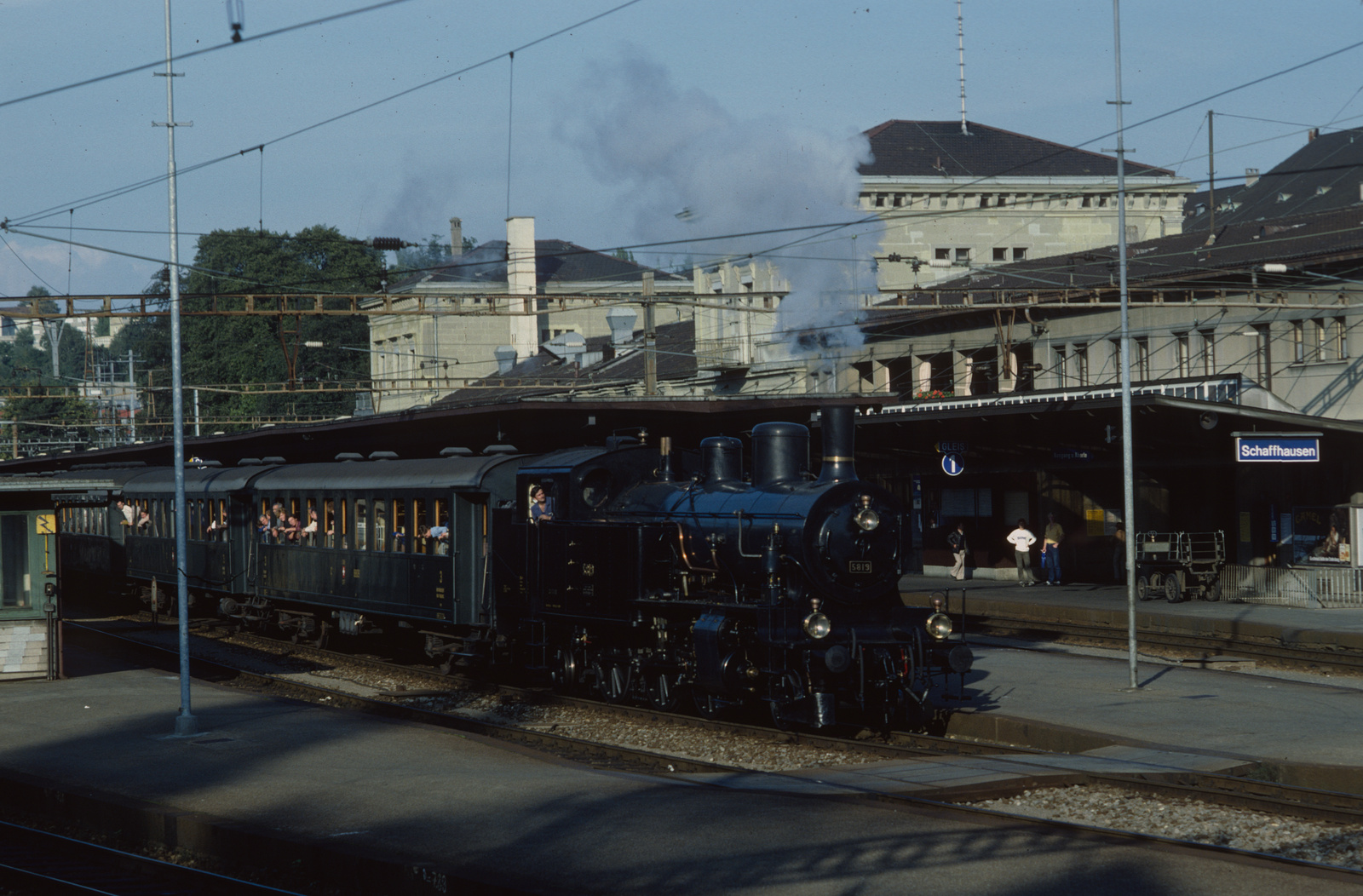 Schaffhausen, Bahnhof, Dampflok Eb 3/5 5819 mit Extrazug
