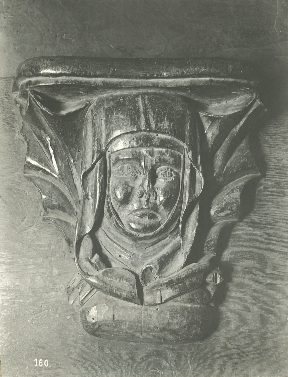 Chorgestühl, Domherrengestühl (nach 1363), Miserikordie