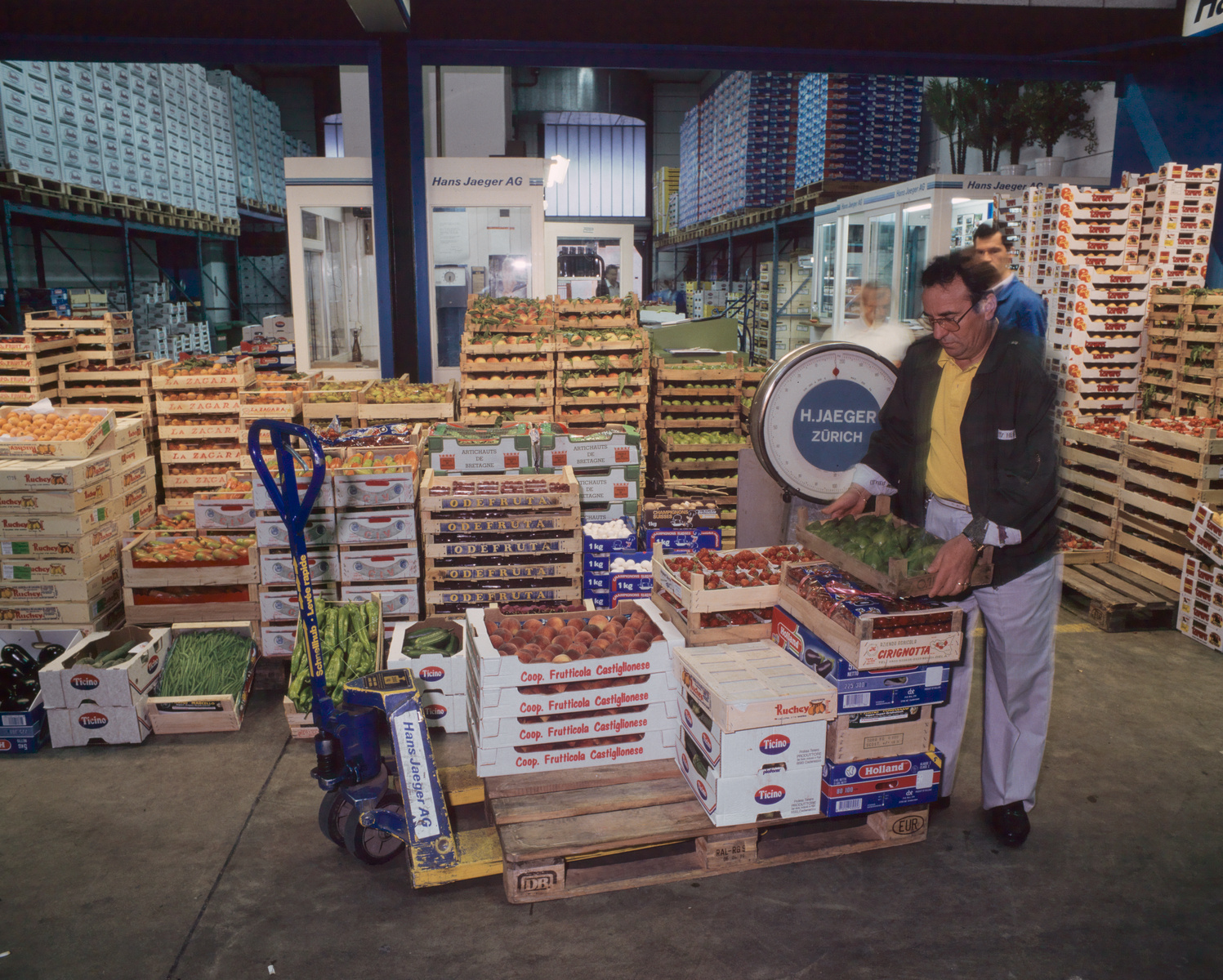 Zürich, Aargauerstrasse 1, Engrosmarkt, Markthalle/Gemüse