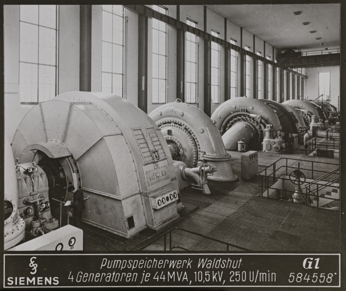 Pumpspeicherwerk Waldshut, 4 Generatoren je 44 MVA, 10.5 kV, 250 U/min