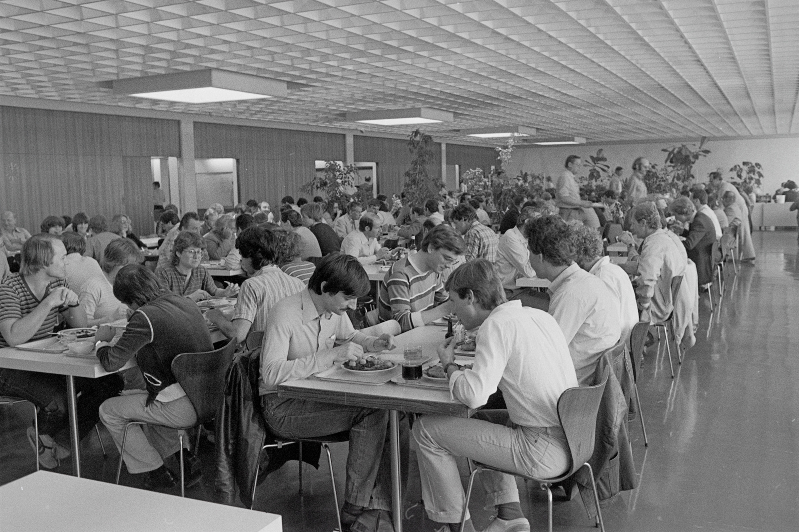 Personalrestaurant im Verwaltungsgebäude der Swissair in Balsberg (Kloten)